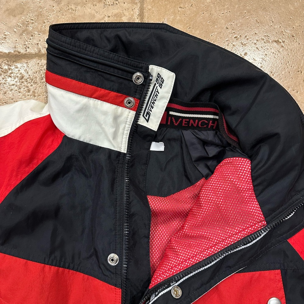 Givenchy Vintage Sports Sailing Zip Up Black / Red Jacket - Picture 14 of 16
